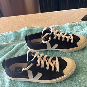 Veja Nova Canvas black and cream shoes-us size 7